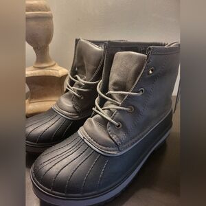 'Blue Suede Shoes' Women's size 8 Duck Boots